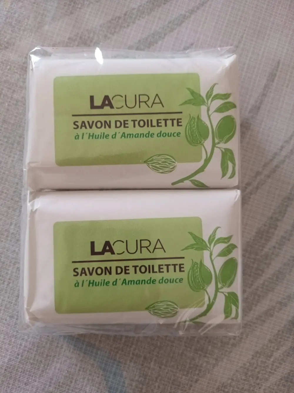 LACURA - Savon de toilette à l'huile d'amande douce