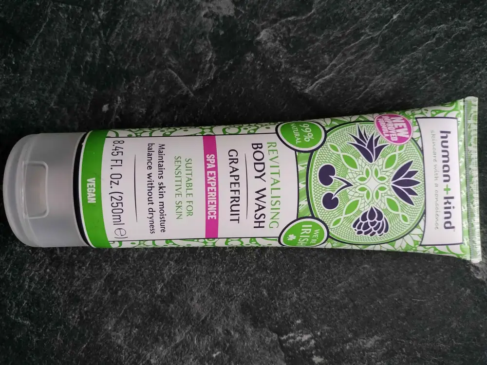 HUMAN+KIND - Revitalising body wash grapefruit