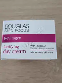 DOUGLAS - Skin focus revitagen - Fortifying day cream