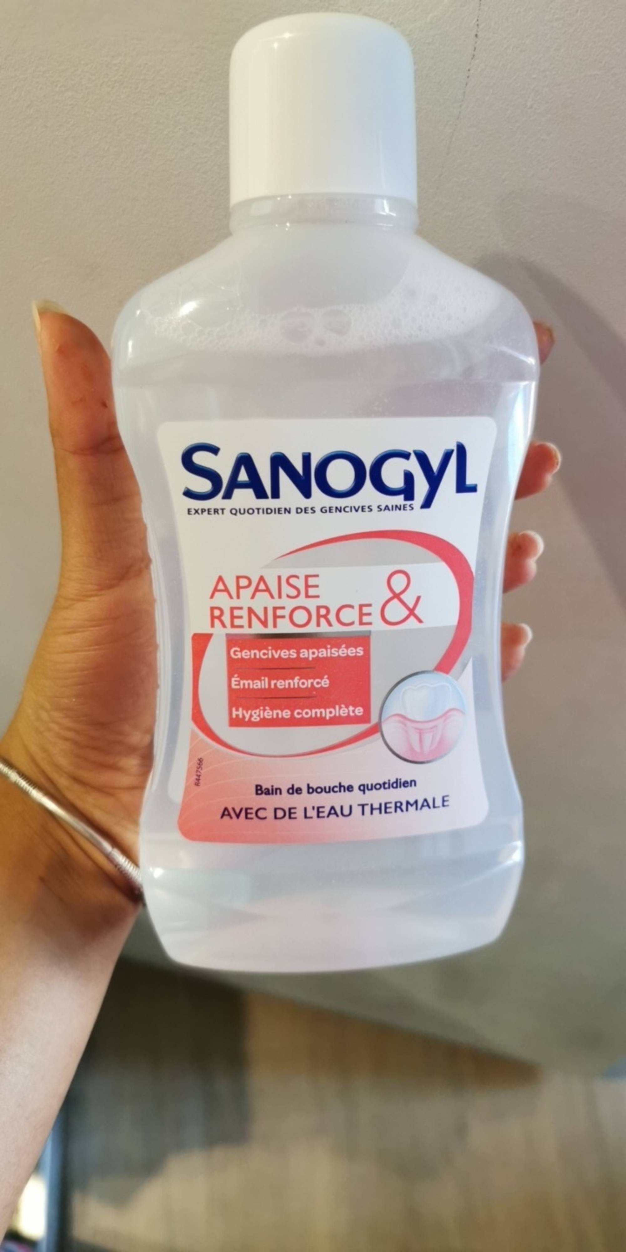 SANOGYL - Apaise & renforce - Bain de bouche quotidien avec de l'eau thermale