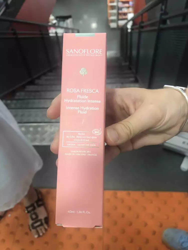 SANOFLORE - Rosa fresca - Fluide hydratation intense