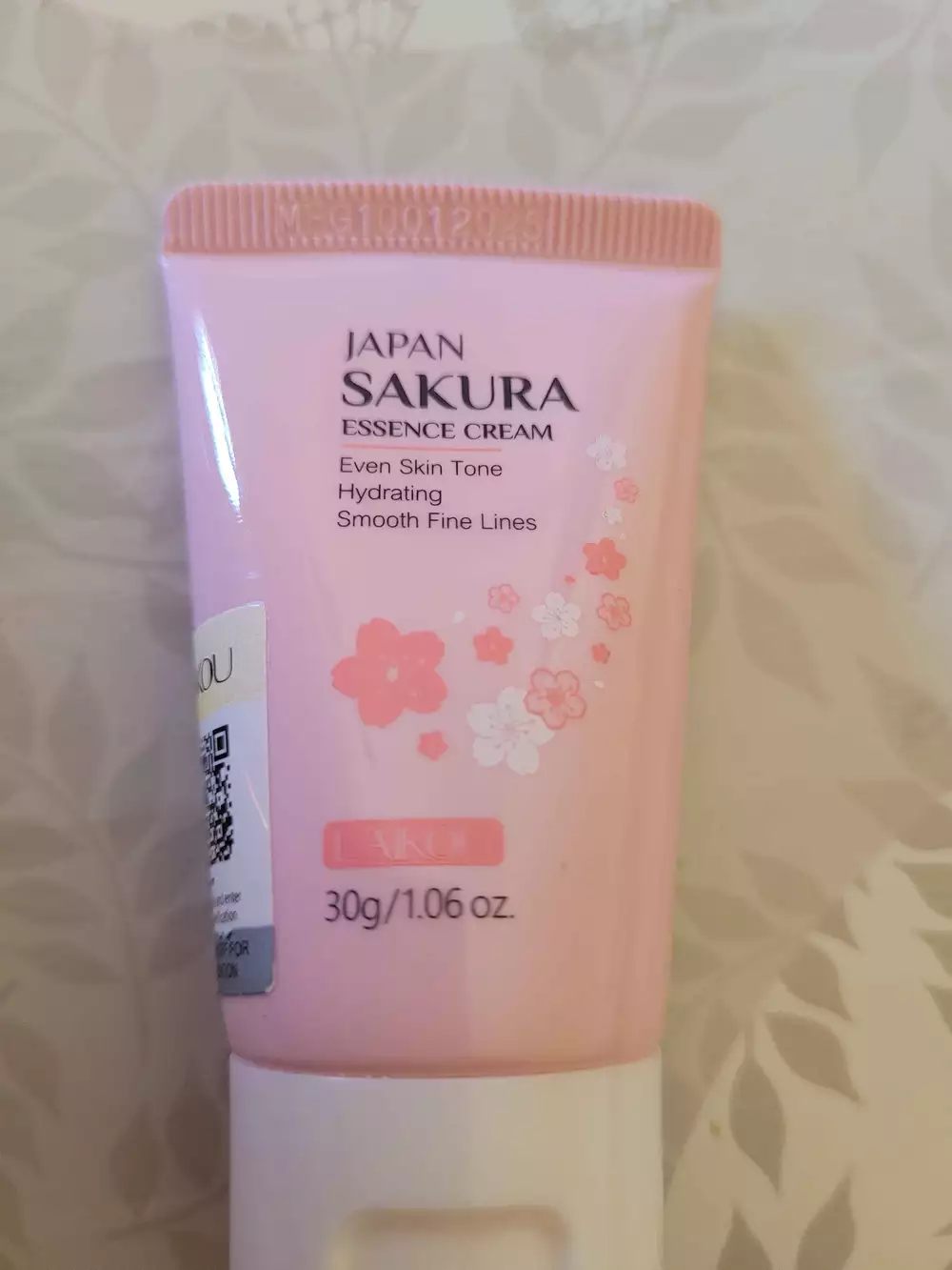 LAIKOU - Japan sakura essence cream