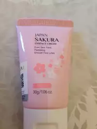 LAIKOU - Japan sakura essence cream