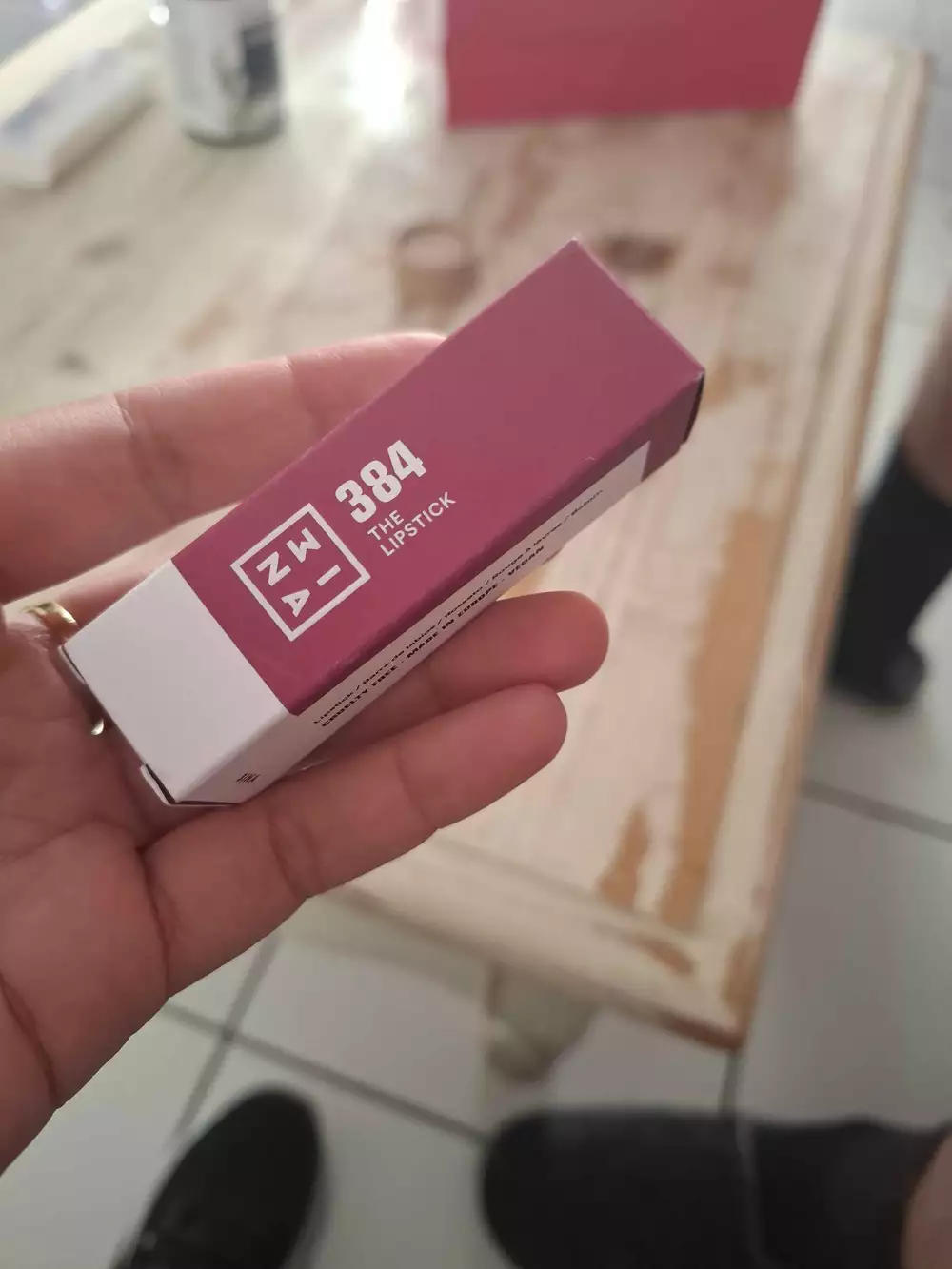 3INA - 384 The Lipstick