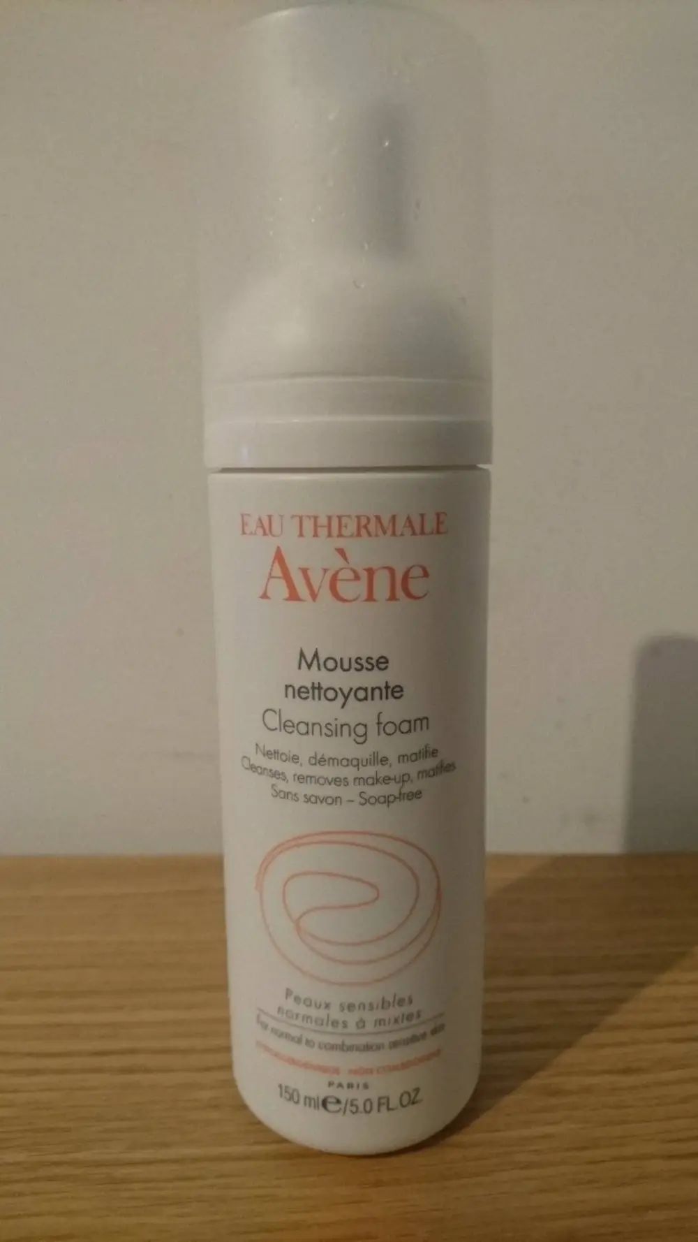 AVÈNE - Mousse nettoyante peaux sensibles