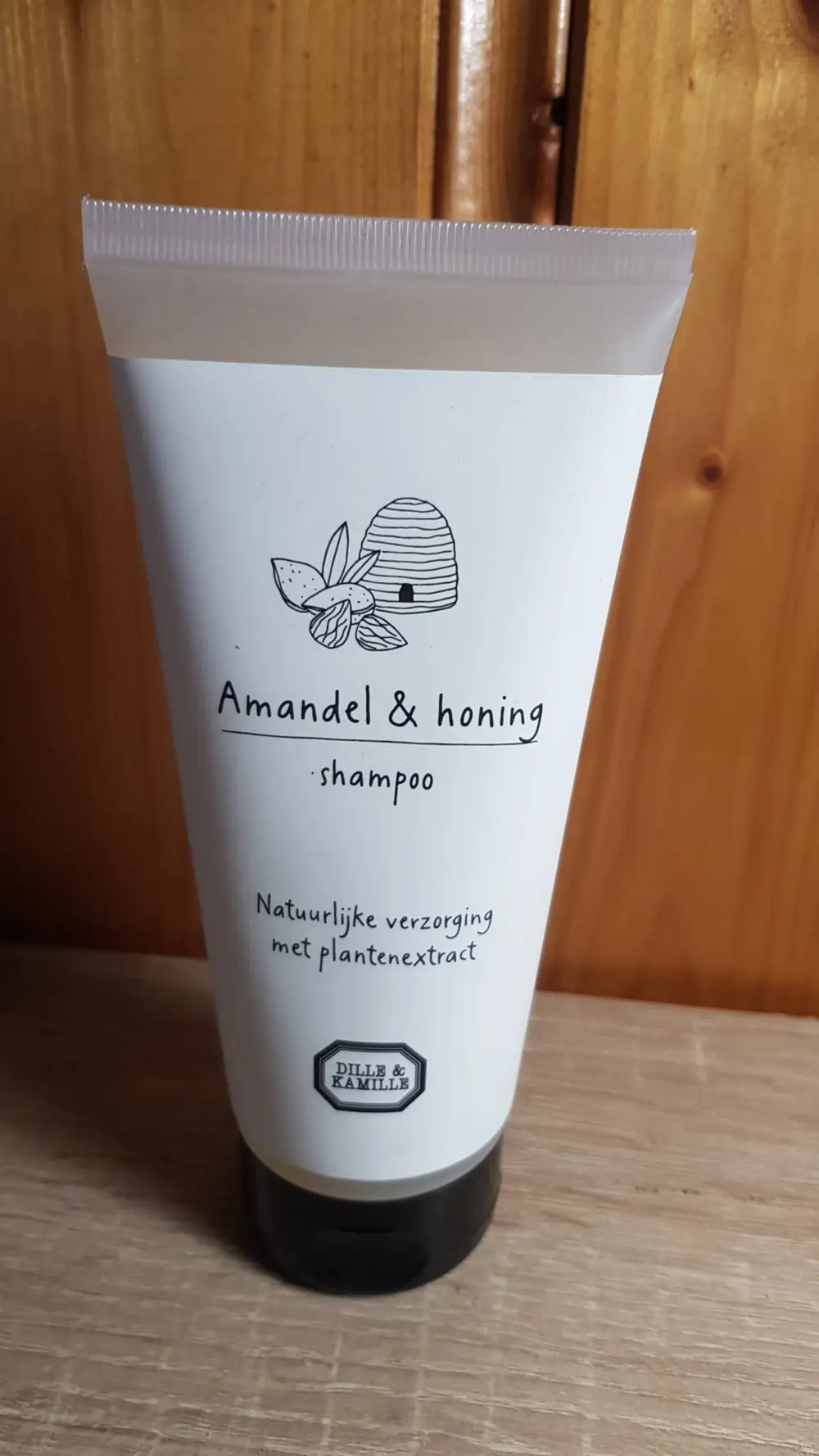 DILLE & KAMILLE - Amandel & honing - Shampoo
