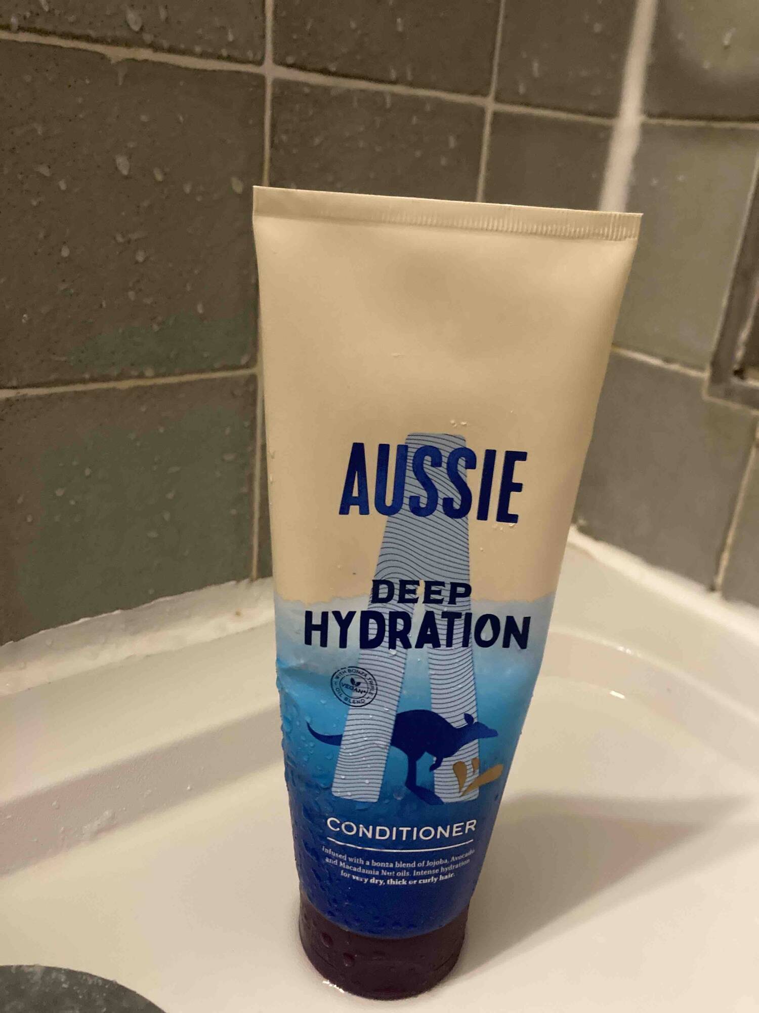 AUSSIE - Deep hydration - Conditioner