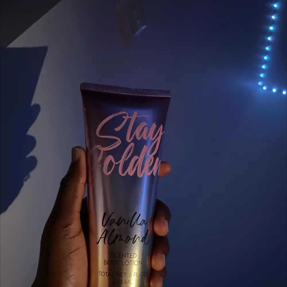 STAY GOLDEN - Vanilla almond - Body lotion