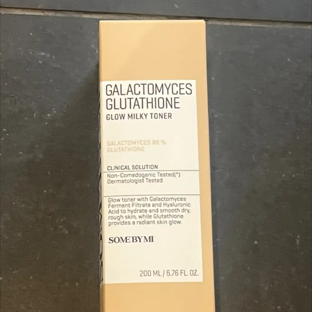 SOME BY MI - Galactomyces glutathione glow milky toner