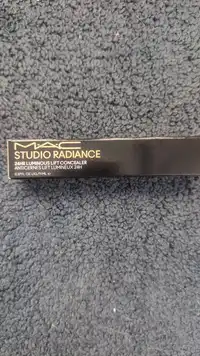 MAC - Studio radiance - Anti-cernes lift lumineux 24h