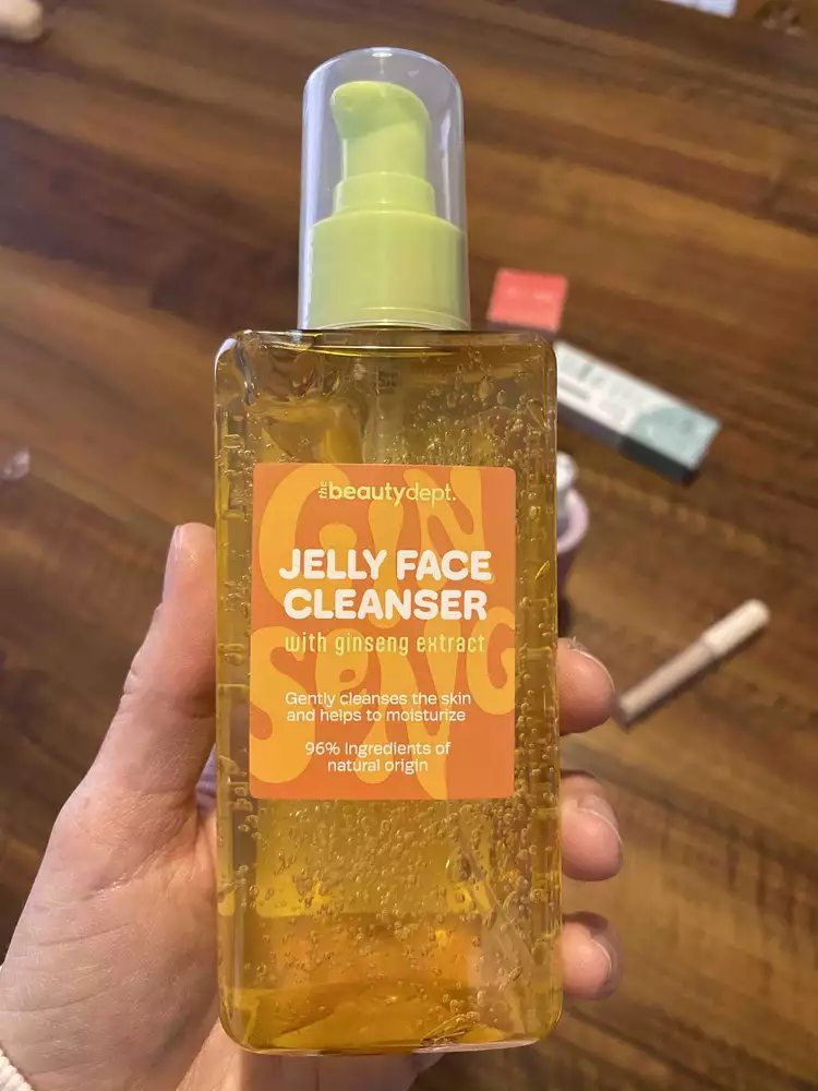 THE BEAUTY DEPT - Jelly face cleanser with ginseng extract