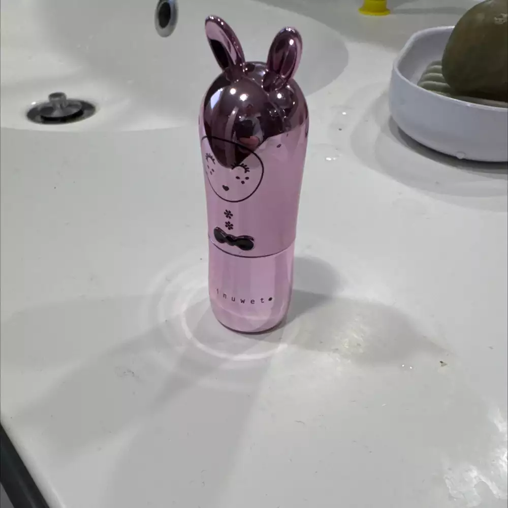 INUWET -  Baume à lèvres 