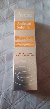 AVÈNE - Antiedad  solar SPF 50+
