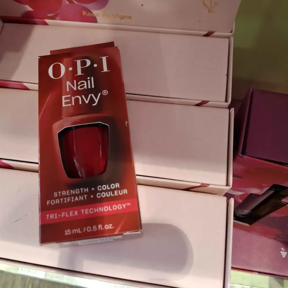 O.P.I - Nail envy - Tri-flex technology