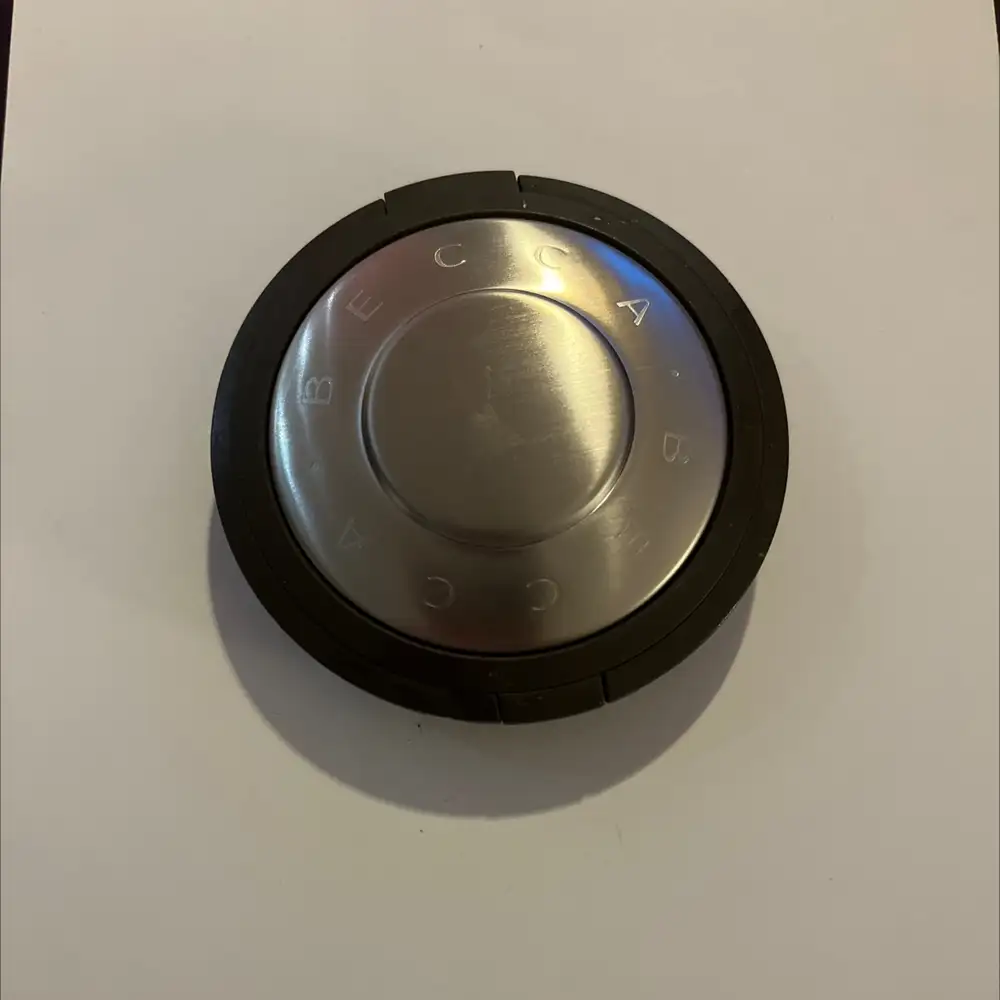 BECCA - Poudre scintillante compacte perfector 