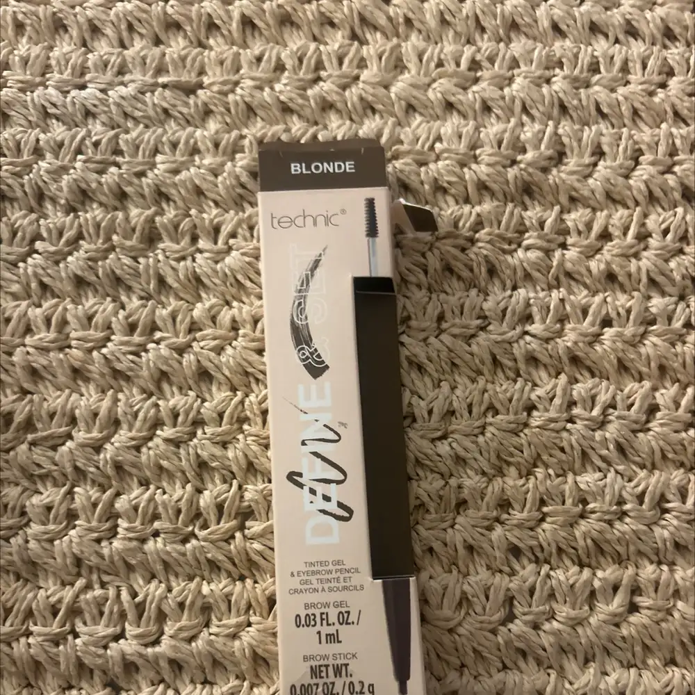 TECHNIC - Define - Gel tinté et crayon à sourcils