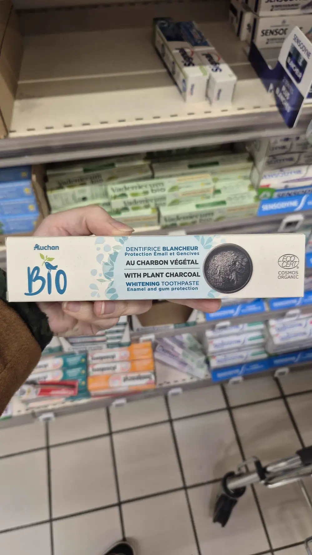 AUCHAN - Dentifrice blancheur au charbon végétal bio