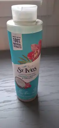 ST IVES - Hydrating body wash