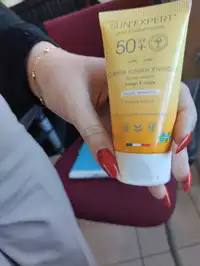 SUN EXPERT - Crème solaire invisible SPF 50+