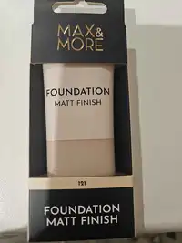MAX AND MORE - Foundation matt finish 121