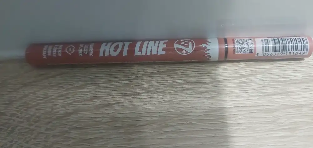W7 - Hot line - Crayon à lèvres liquide repulpant