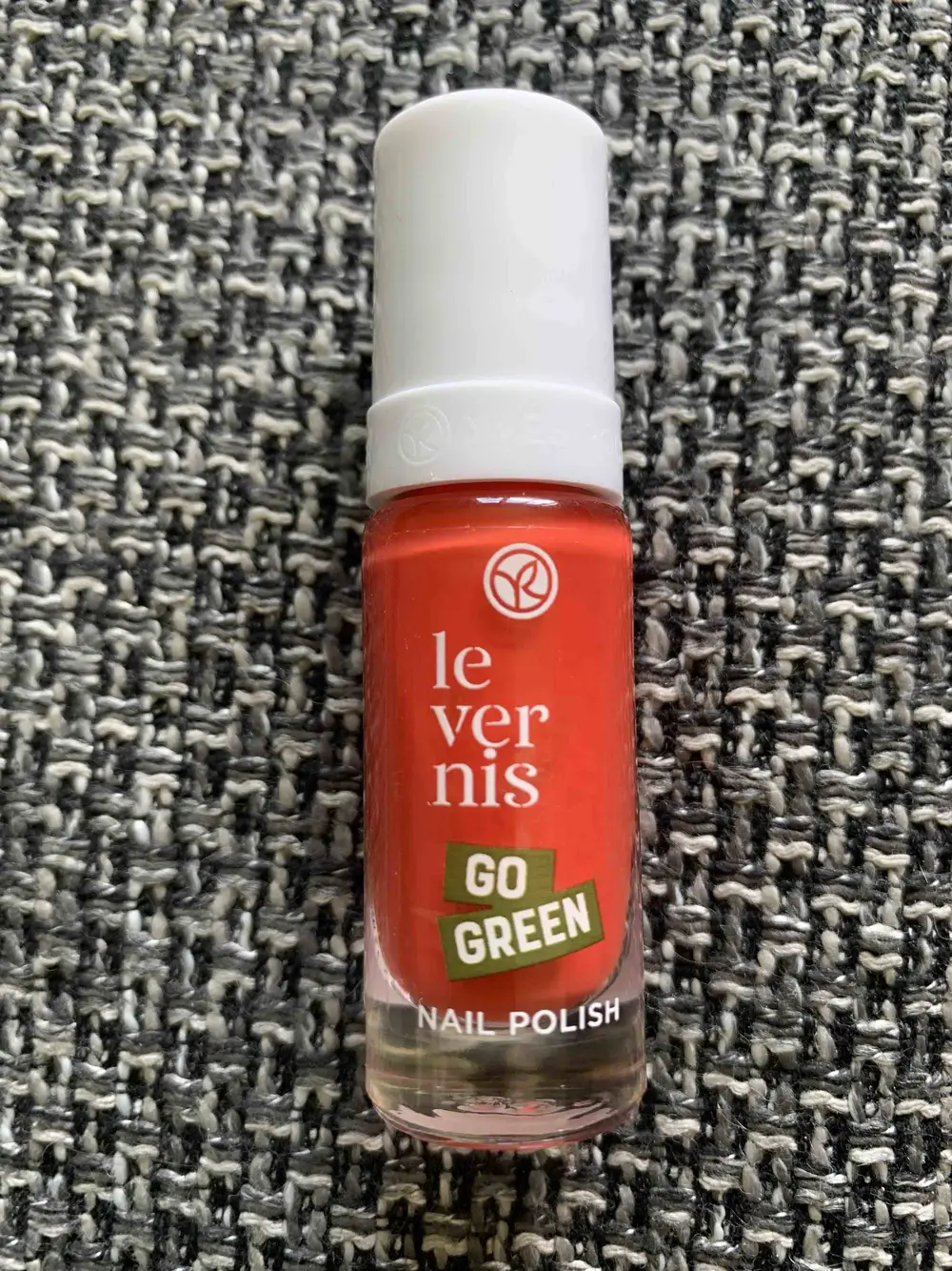 YVES ROCHER - Le vernis - Go green