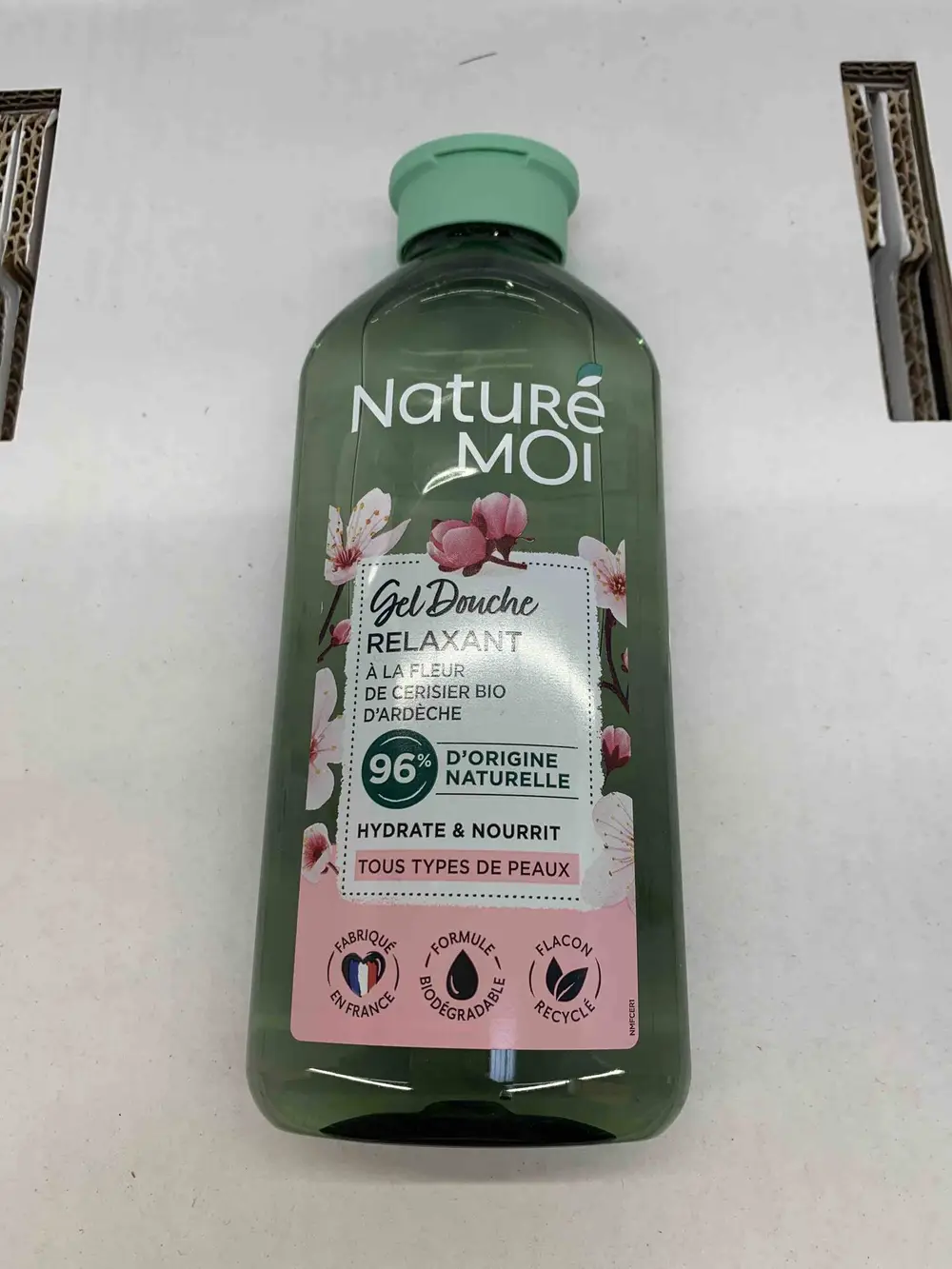 NATURÉ MOI  - Gel douche relaxant à la fleur de cerisier bio d'Ardèche