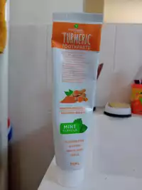 OPTISMILE NATURAL - Turmeric toothpaste mint flavour