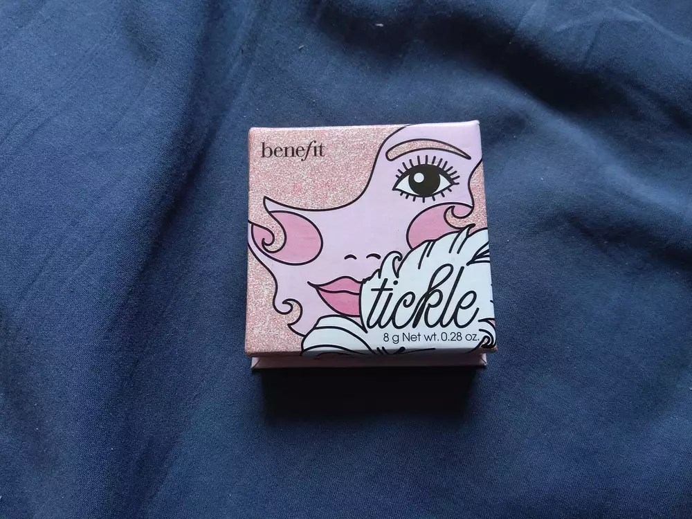 BENEFIT - Tickle - Golden pink highlighter