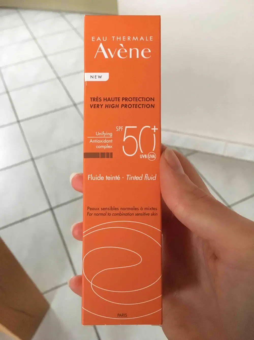 AVÈNE - Fluide teinté spf 50+ 