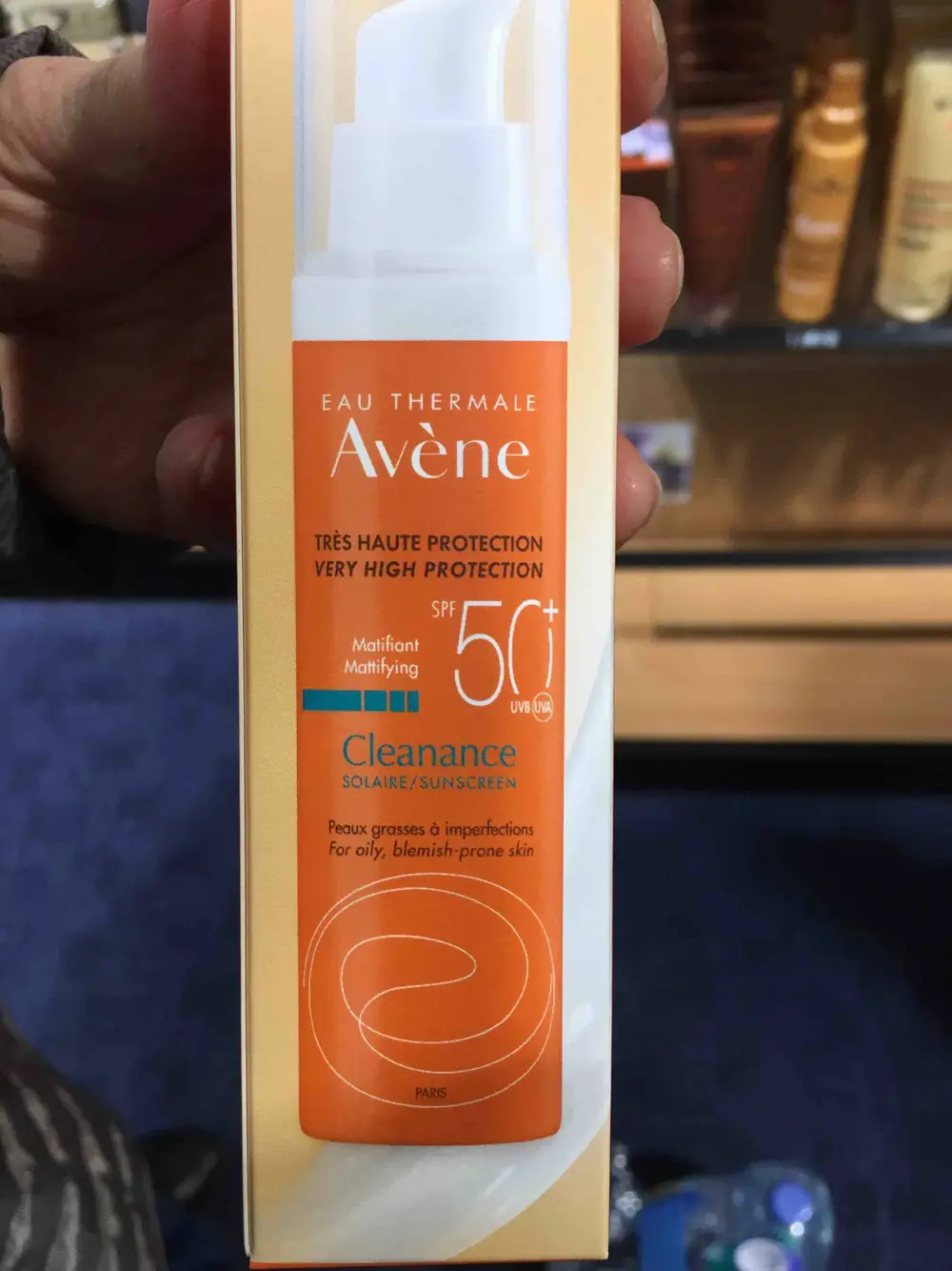 AVÈNE - Cleanance solaire/sunscreen Matifiant SPF50+