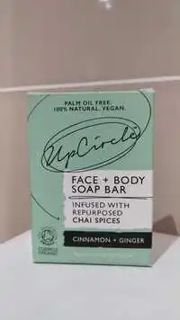 UPCIRCLE - Savon exfloliant doux visage et corps