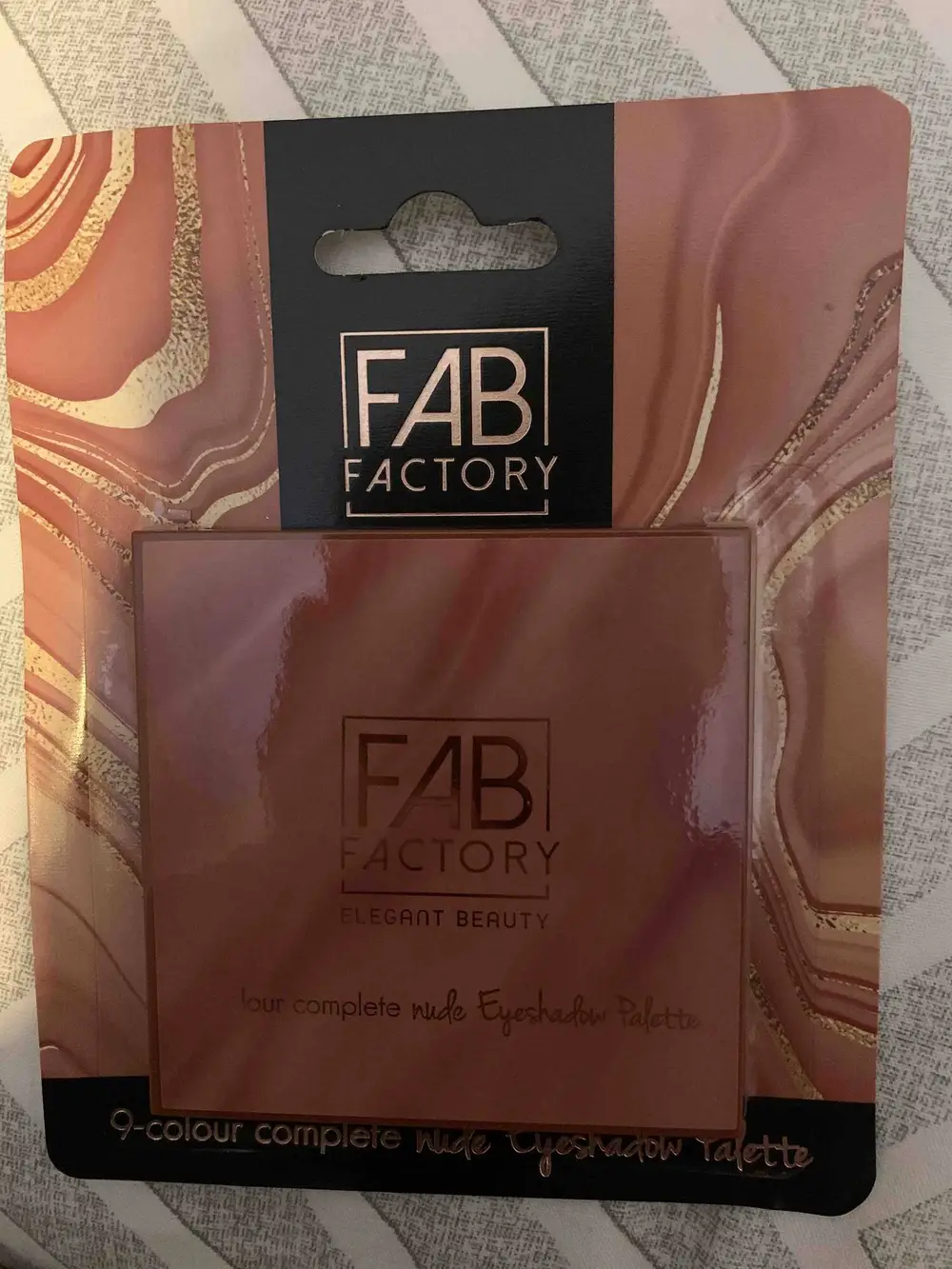 FAB FACTORY - 9 colour complete nude eyshadow palette