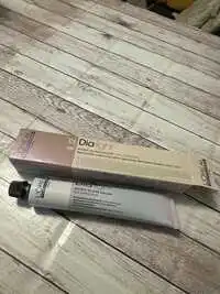 L'ORÉAL - Dialight - Acidic gloss color  9.12