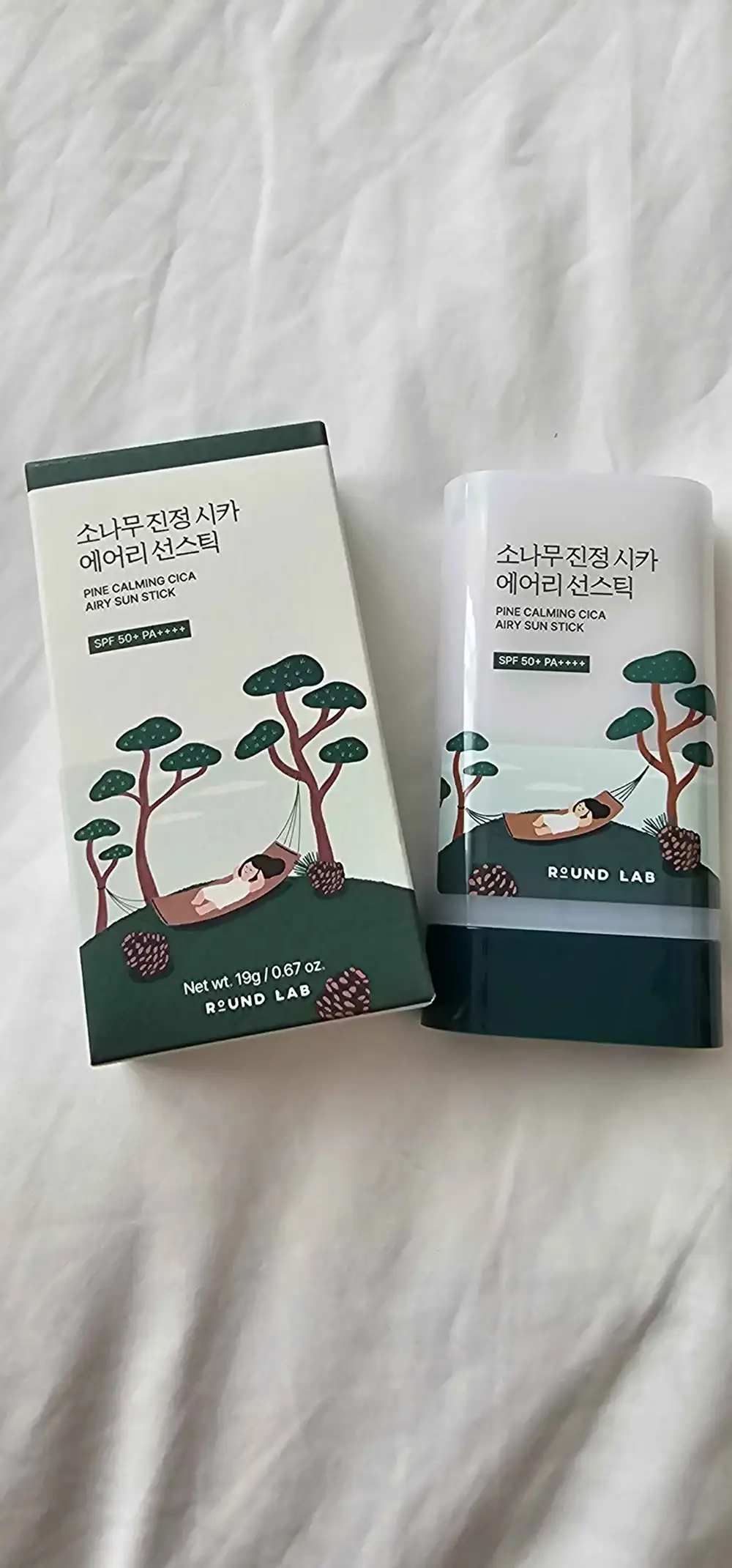ROUND LAB - Pine calming cica airy sun stick SPF50+