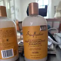 SHEA MOISTURE - Deep moisturising shampoo