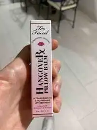 TOO FACED - Hangover pillow balm - Lip treatment