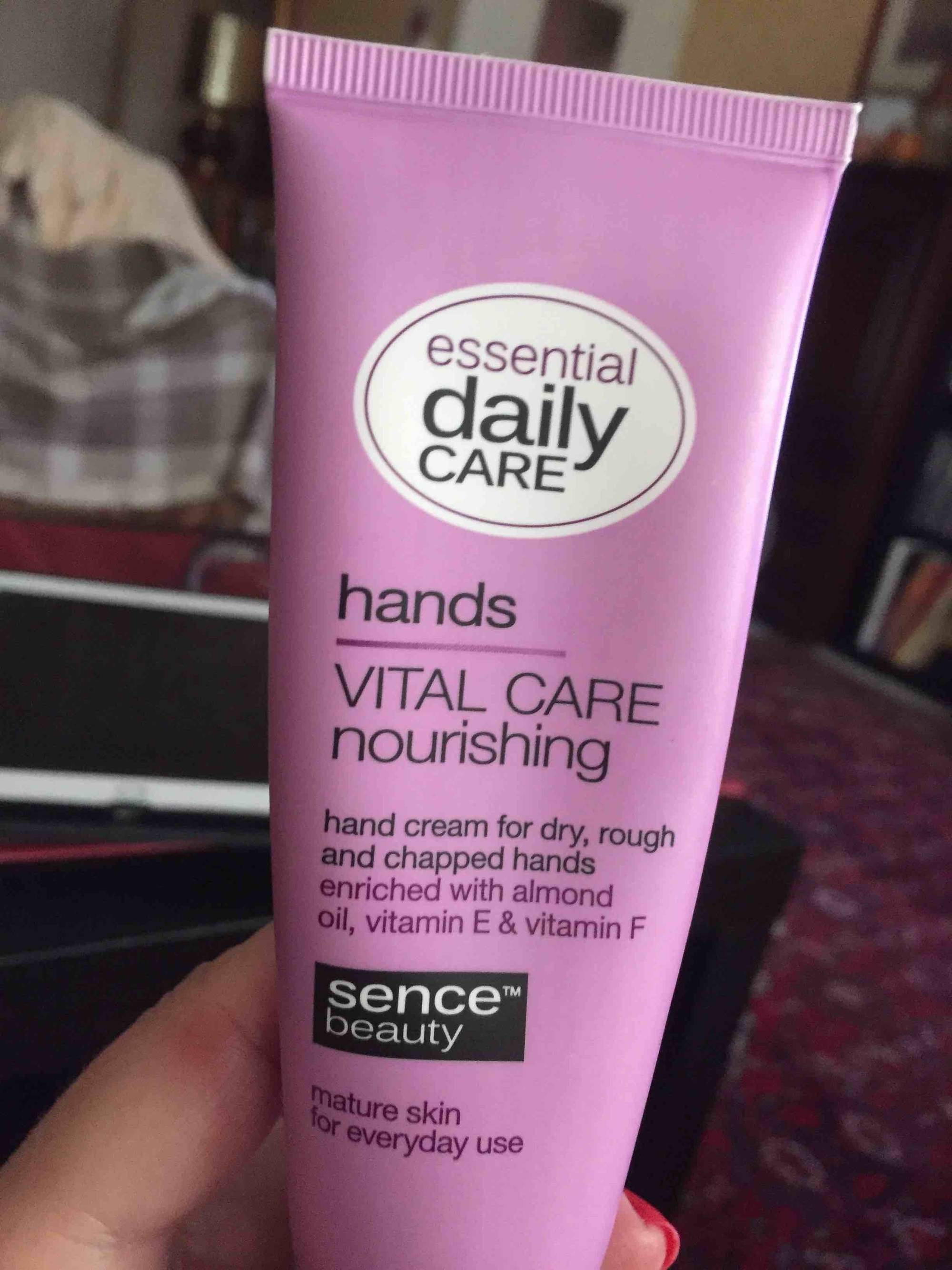 SENCE BEAUTY - Essential daily care - Hand cream for dry 