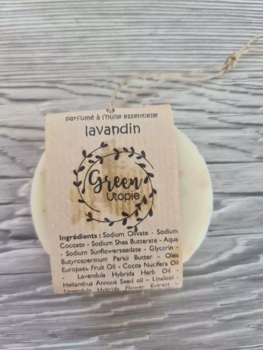 GREEN UTOPIE - Savon parfumé à l'huile essentielle lavandin