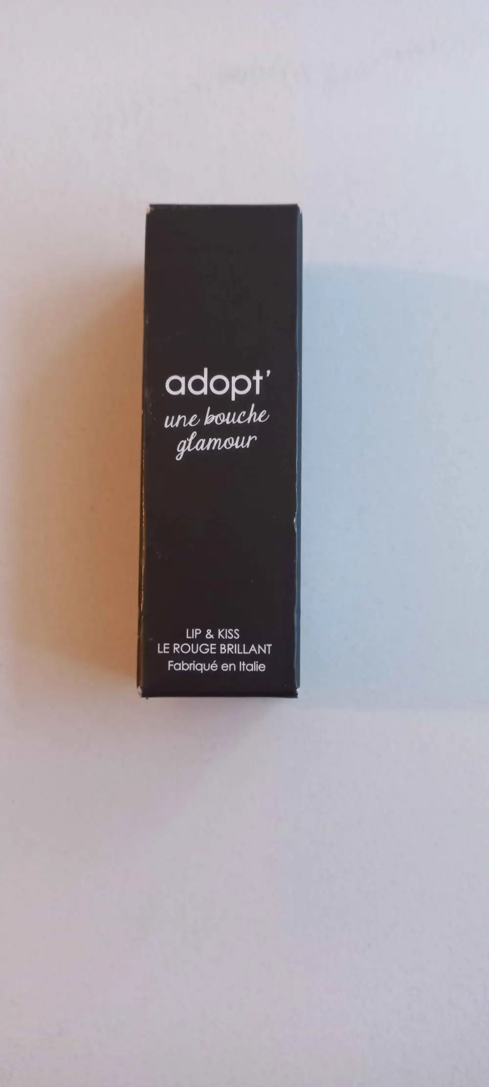 ADOPT' - Une bouche glamour - Le rouge brillant