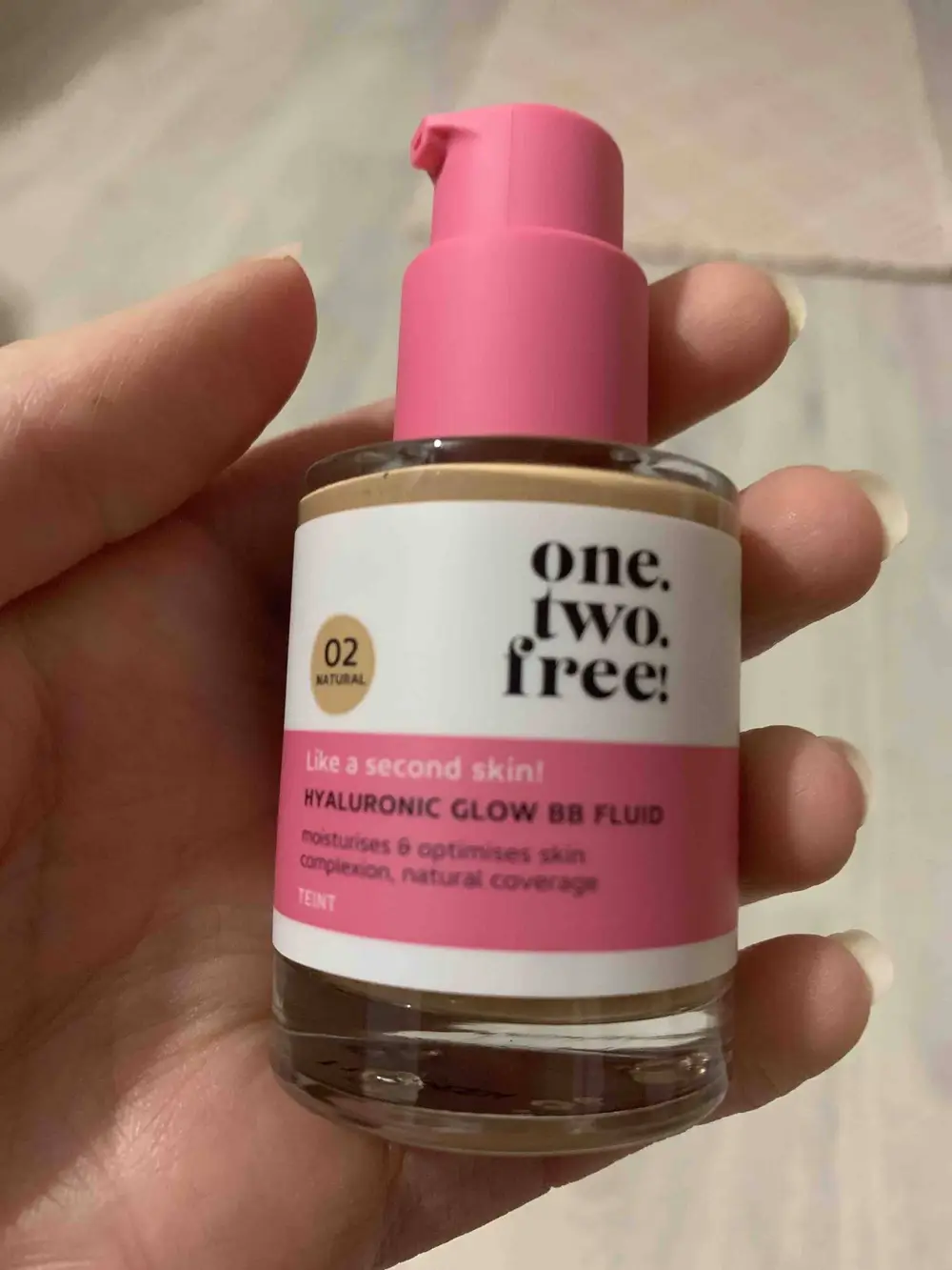 ONE.TWO.FREE! - Hyaluronic glow bb fluid teint 