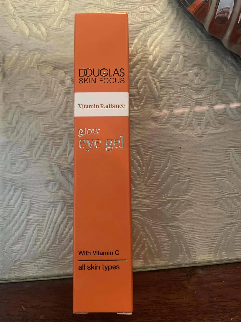DOUGLAS - Skin focus vitamin radiance - Glow eye gel