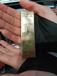 YVES SAINT LAURENT - Loveshine - Rouge à lèvres brillant et soin 45