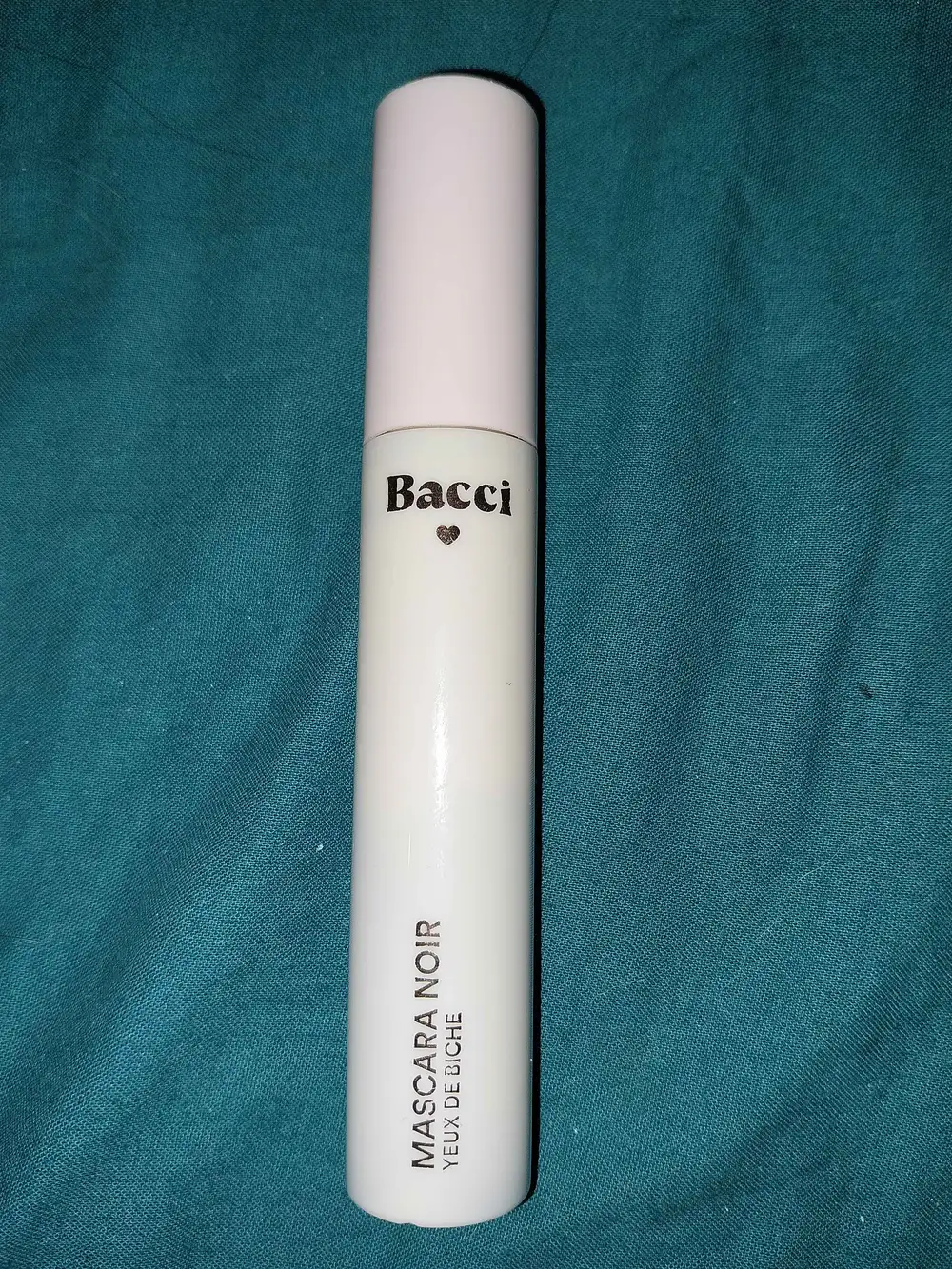 BACCI - Mascara noir yeux de biche 