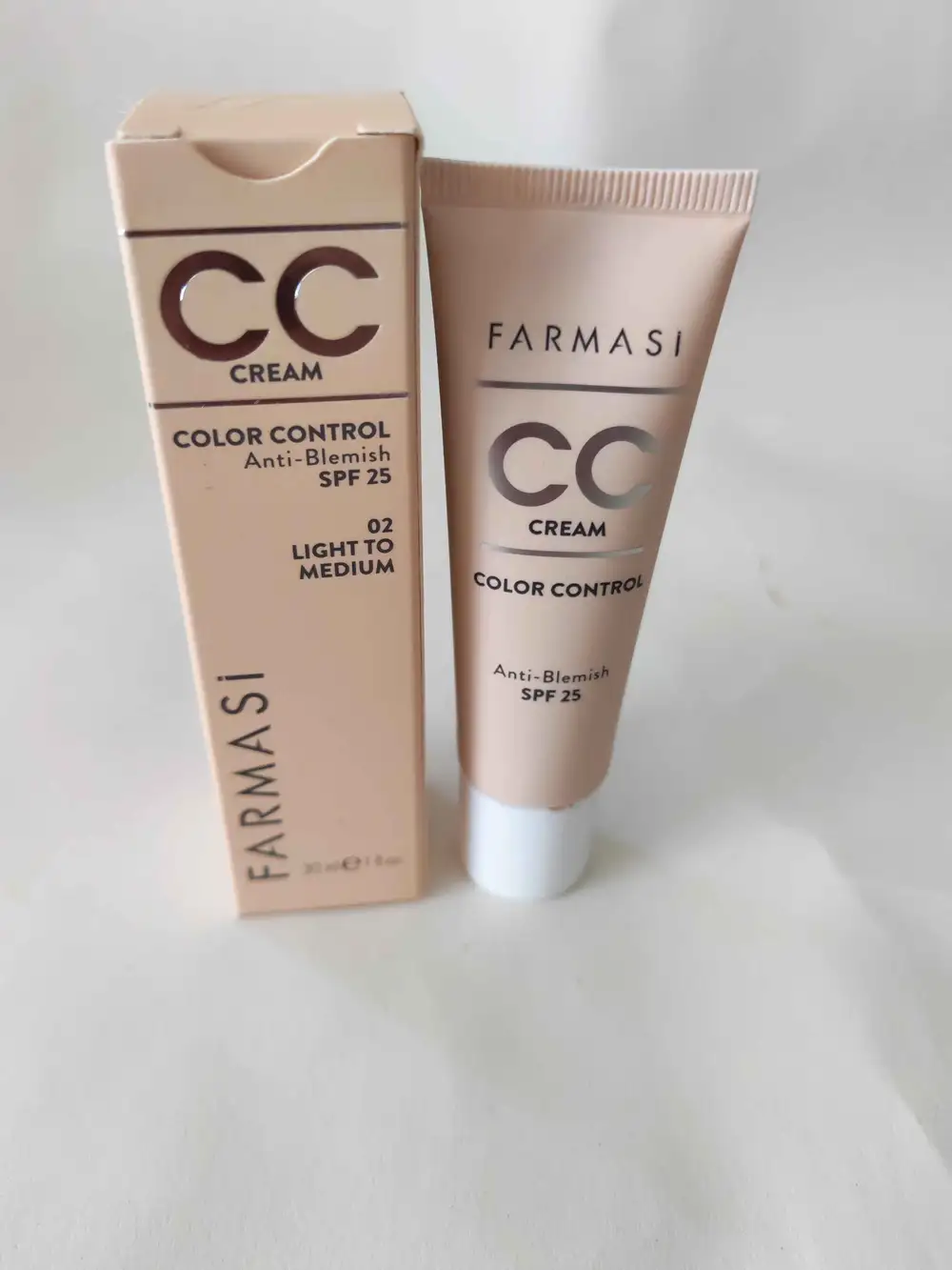 FARMASI - CC cream color control anti-blemish SPF 25