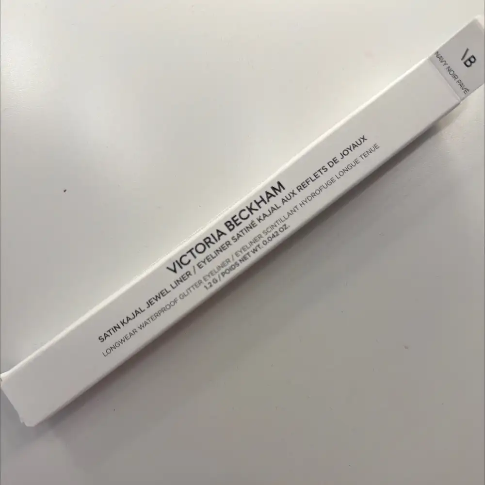 VICTORIA BECKHAM - Eyeliner satiné kajal aux reflets de joyaux