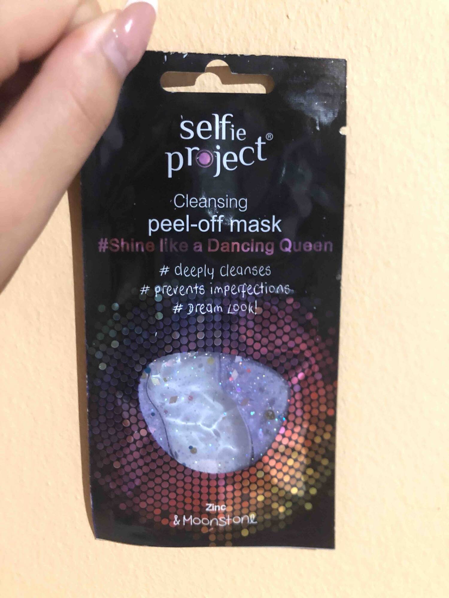 SELFIE PROJECT - #Shine like a dancing queen - Cleansing peel-off mask 