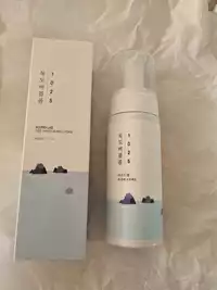 ROUND LAB - 1025 Dokdo bubble foam