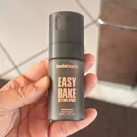 HUDA BEAUTY - Easy bake - Spray fixateur