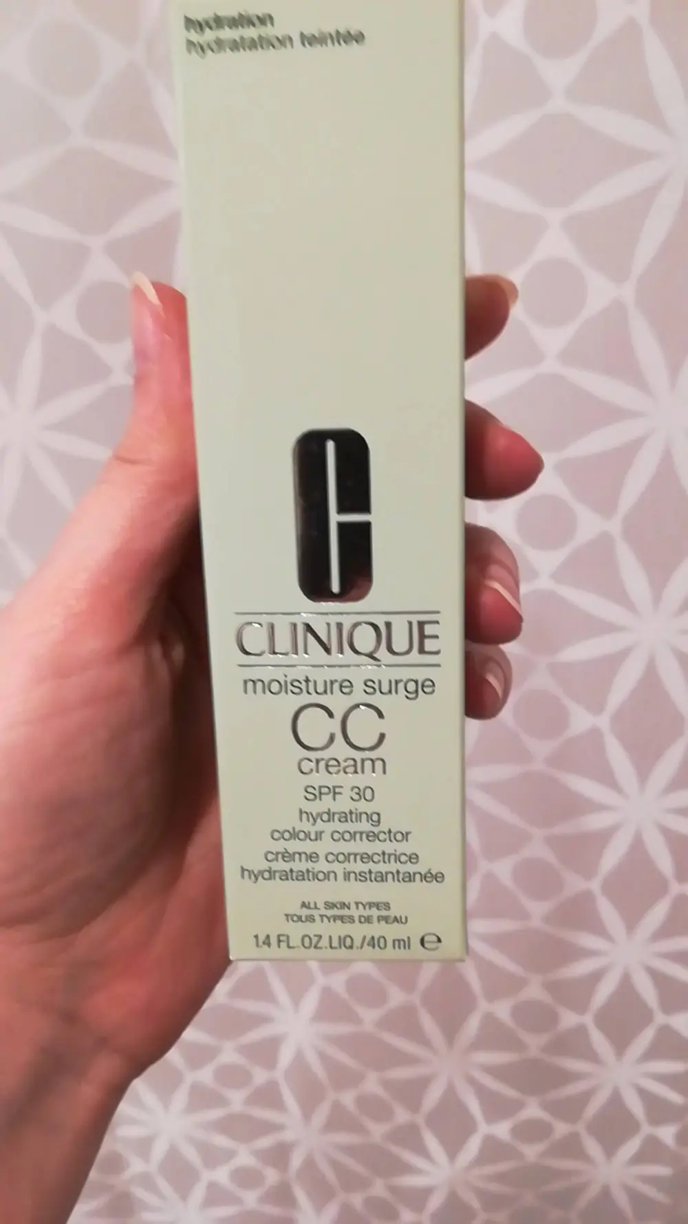 CLINIQUE - Clinique moisture surge spf 30